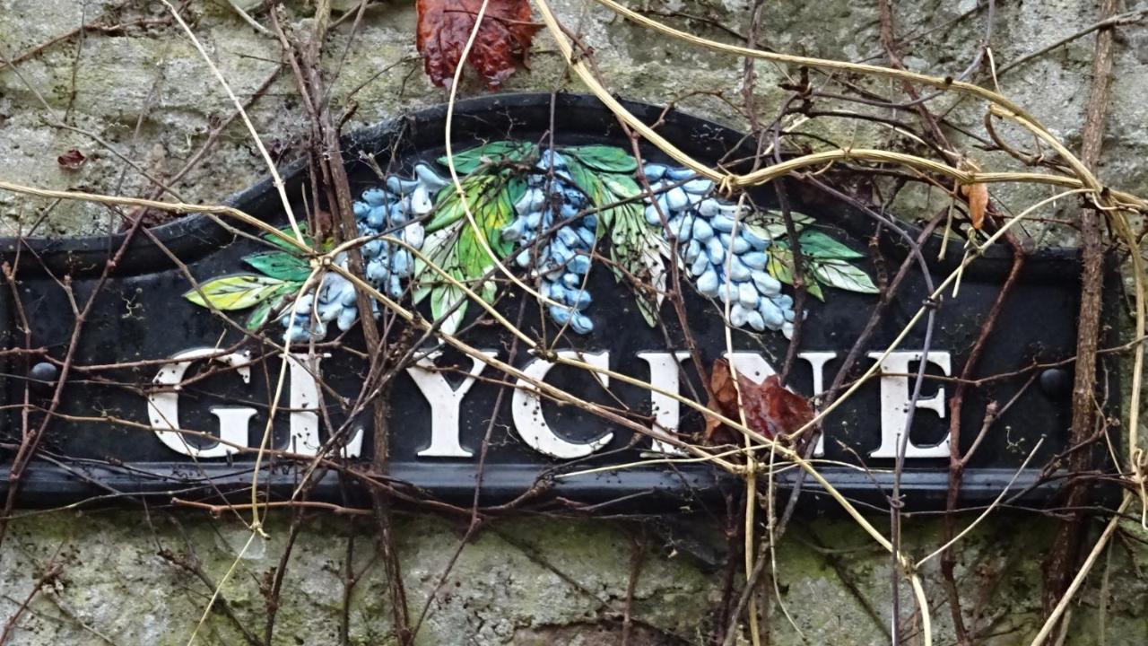 דירות Juvigny-Val-d'Andaine Le Glycine A Manoir Sainte Cecile מראה חיצוני תמונה